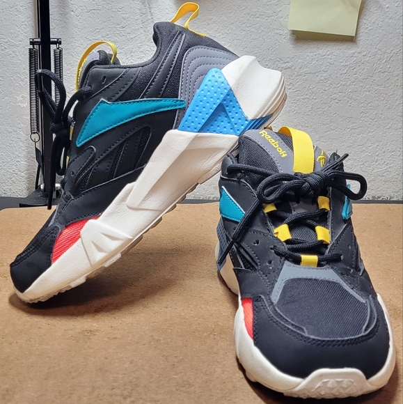 Reebok Aztrek Double Nu Pops Sneaker - Picture 4 of 11